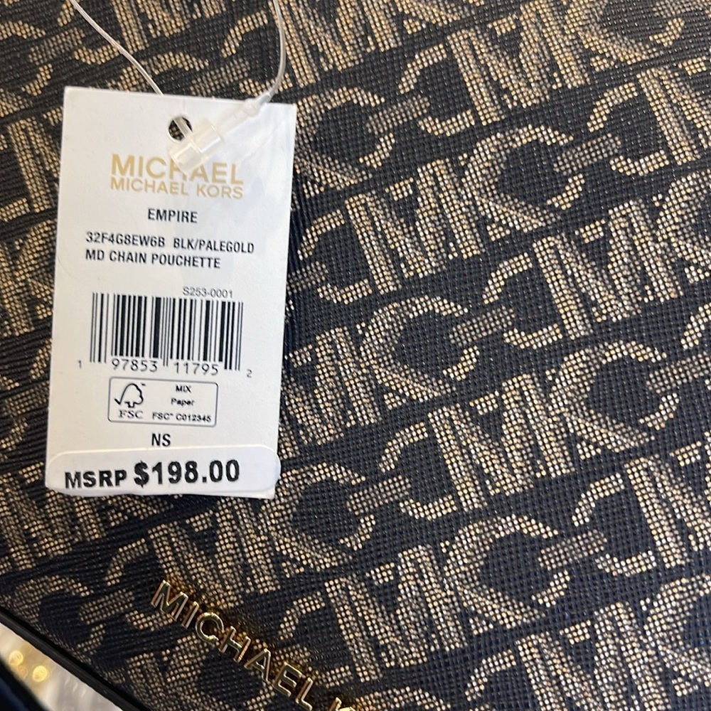 MICHAEL KORS EMPIRE MEDIUM METALLIC CHAIN-LINK POCHETTE
Black/Pale Gold 
NWT - Picture 13 of 16